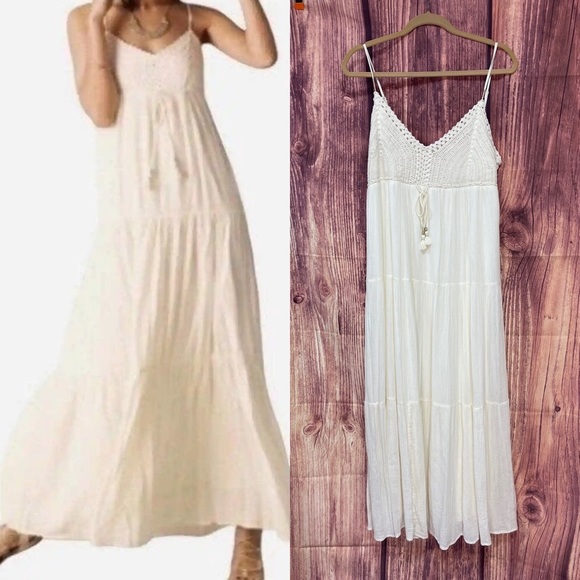 American Eagle Outfitters Dresses & Skirts - American Eagle Outfitters boho crochet tassels maxi dress women’s size L